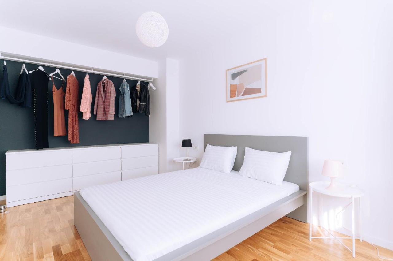 Flamingo Suites Oradea Bagian luar foto