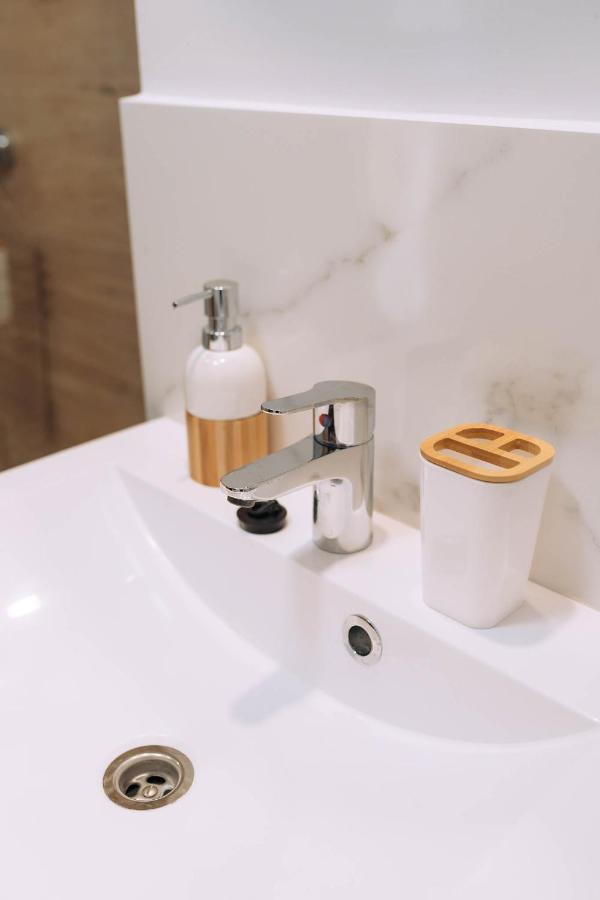 Flamingo Suites Oradea Bagian luar foto