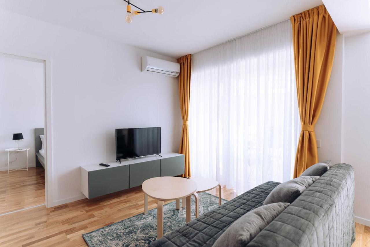 Flamingo Suites Oradea Bagian luar foto