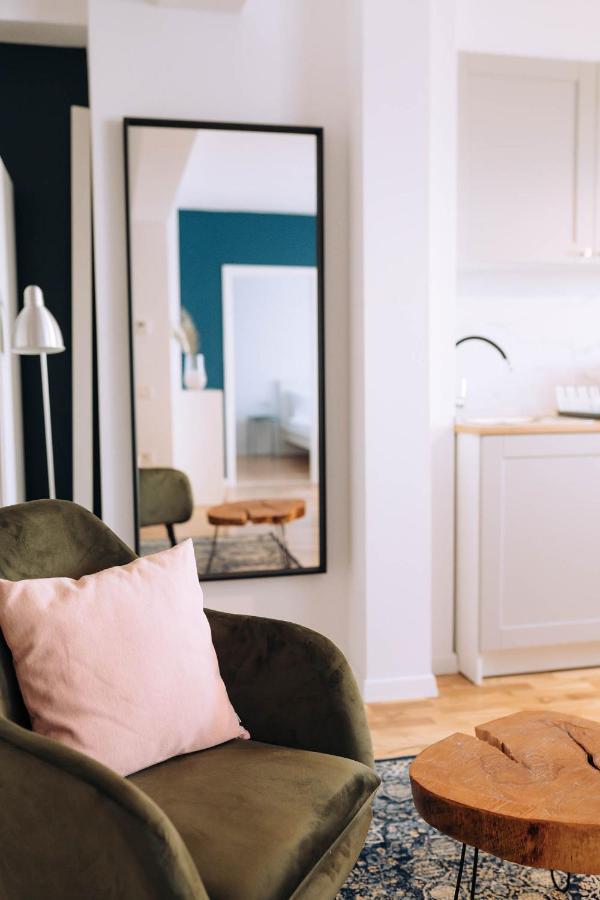 Flamingo Suites Oradea Bagian luar foto