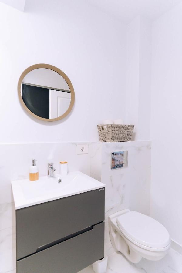 Flamingo Suites Oradea Bagian luar foto