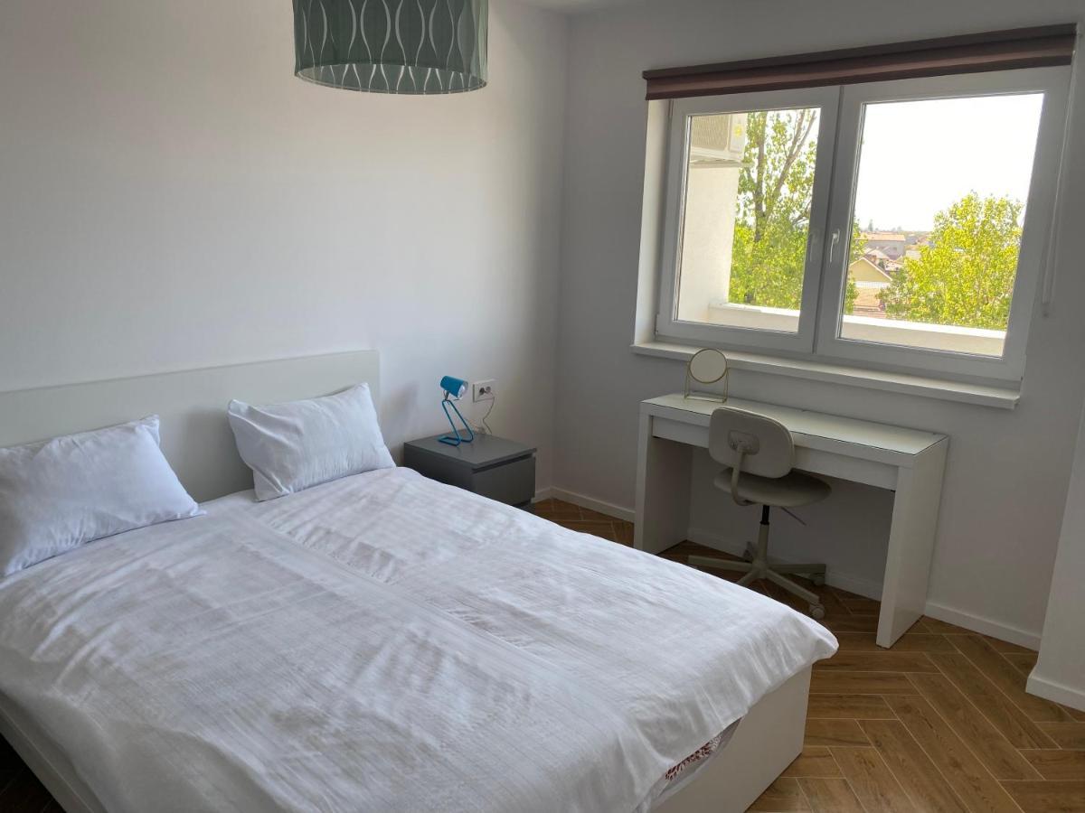 Flamingo Suites Oradea Bagian luar foto