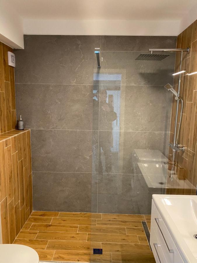 Flamingo Suites Oradea Bagian luar foto