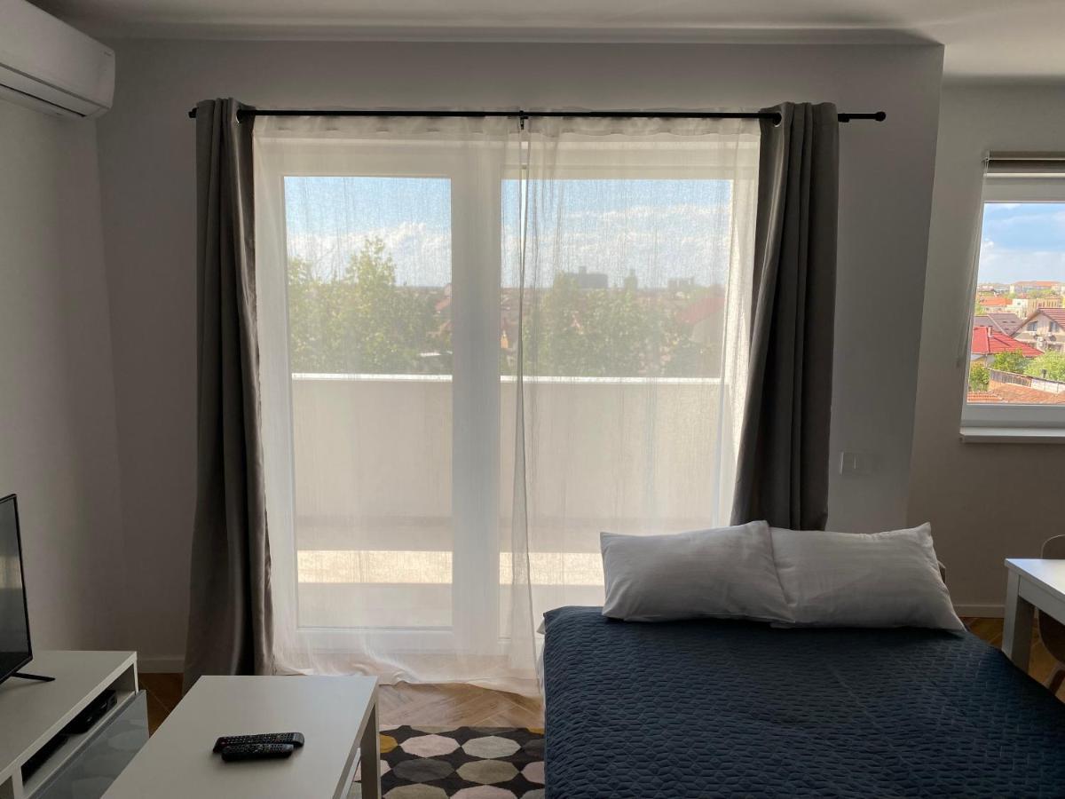 Flamingo Suites Oradea Bagian luar foto
